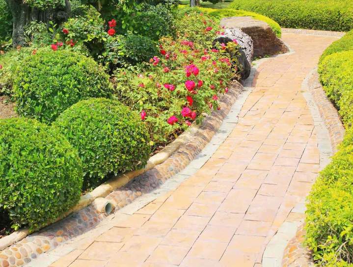 Création massifs fleuris Aurillac